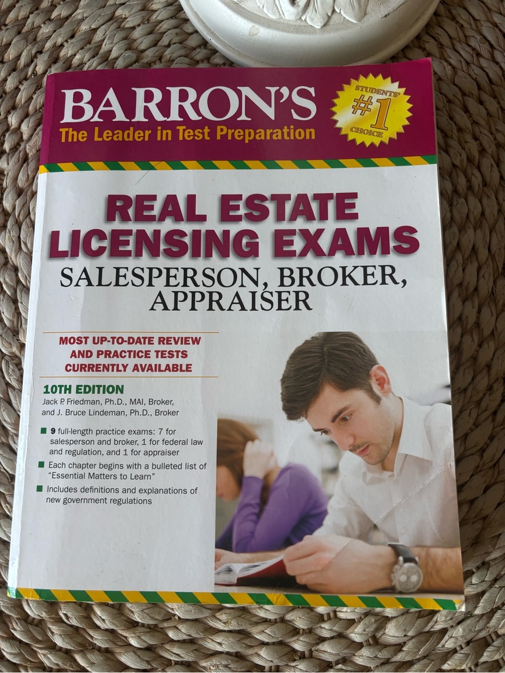 Barron’s Real Estate Licensing Exams - Salesperson, Broker, Appraiser Book